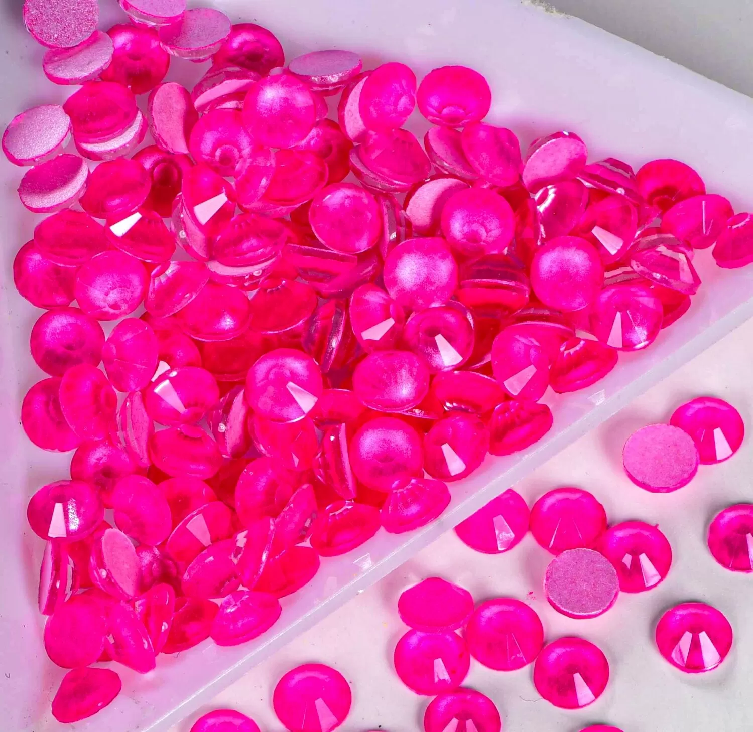 Стразы Rose Neon холодной фиксации розовые неоновые, флуоресцентные